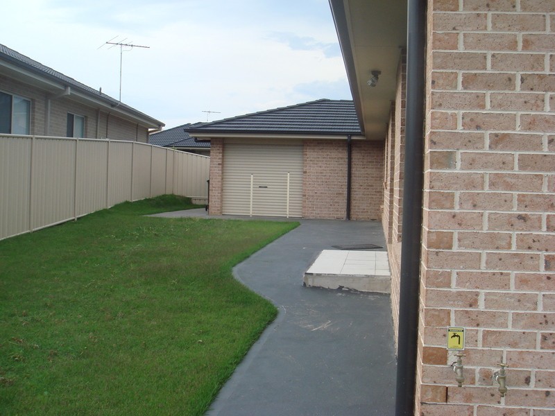 17 Red Ash Av, Mount Annan NSW 2567