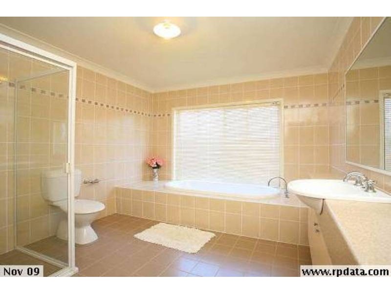 37 Vinegar Hill Dr, Kellyville Ridge NSW 2155