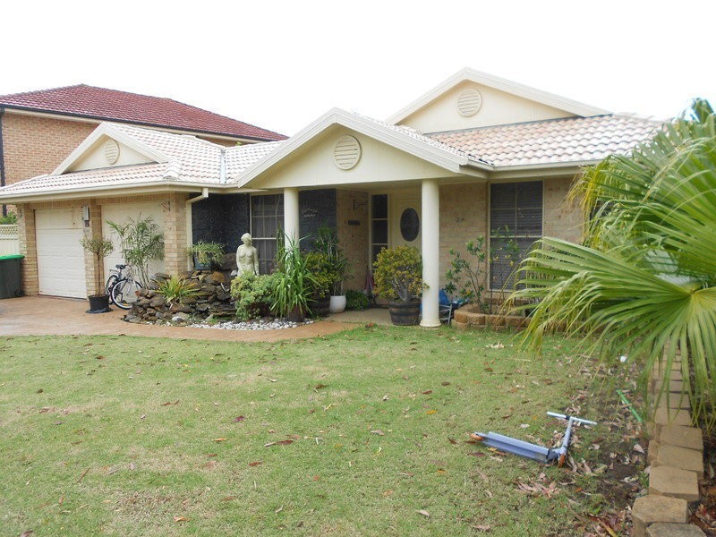 36 Wainwright Av, West Hoxton NSW 2171