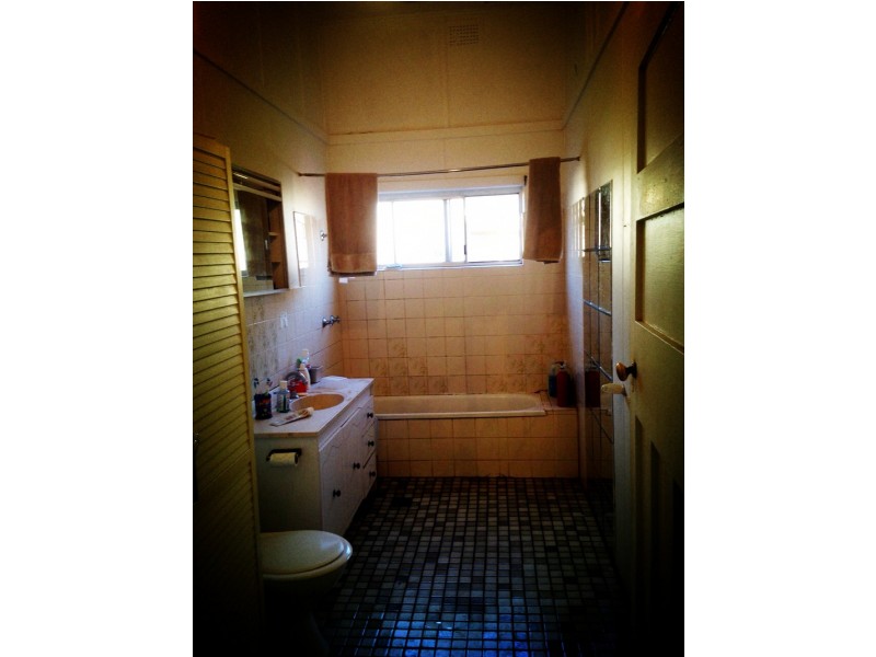 241 Wakaden St, Griffith NSW 2680