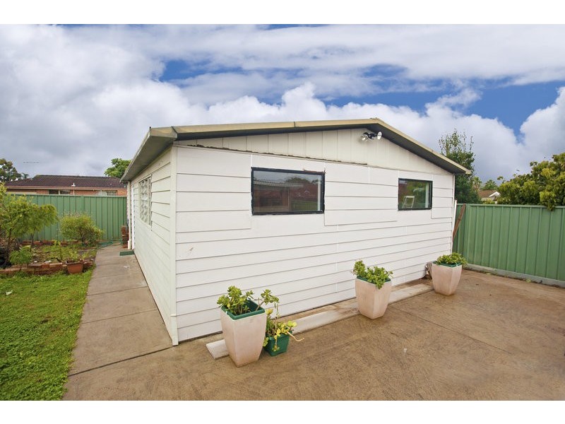 15 Melanie St, Hassall Grove NSW 2761