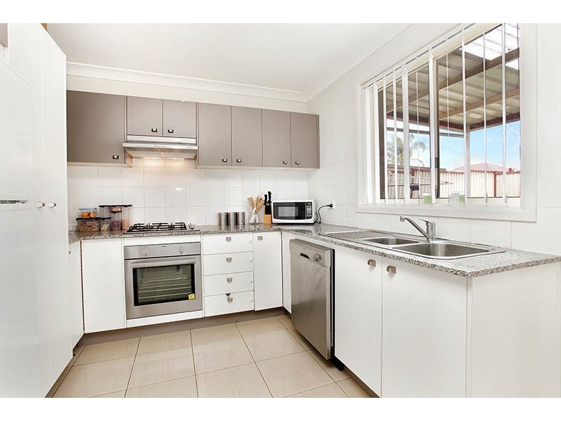 26 Kenyon Cr, Doonside NSW 2767