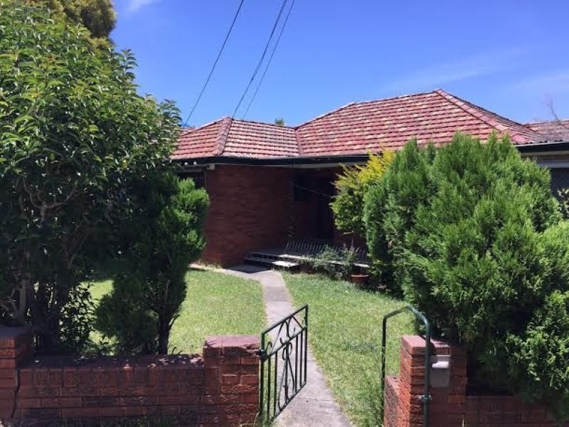 42 Arnett St, Pendle Hill NSW 2145
