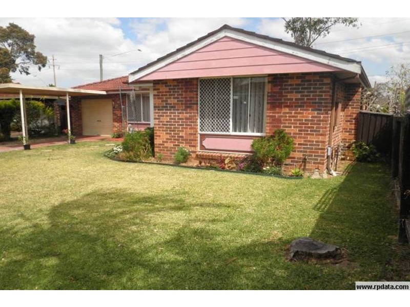 6/8 Woodvale cl, Plumpton NSW 2761