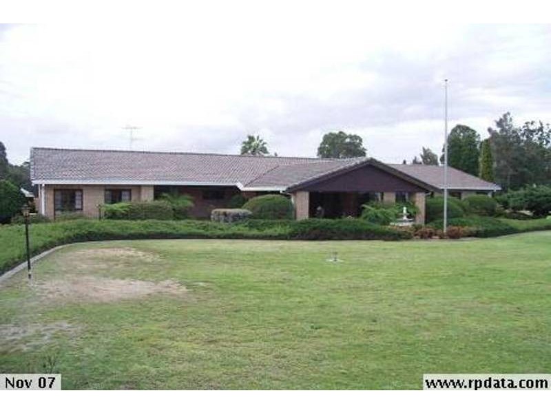 25 Memorial Av, Kellyville NSW 2155