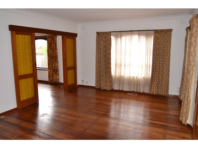 9 Judith Court, Lalor VIC 3075