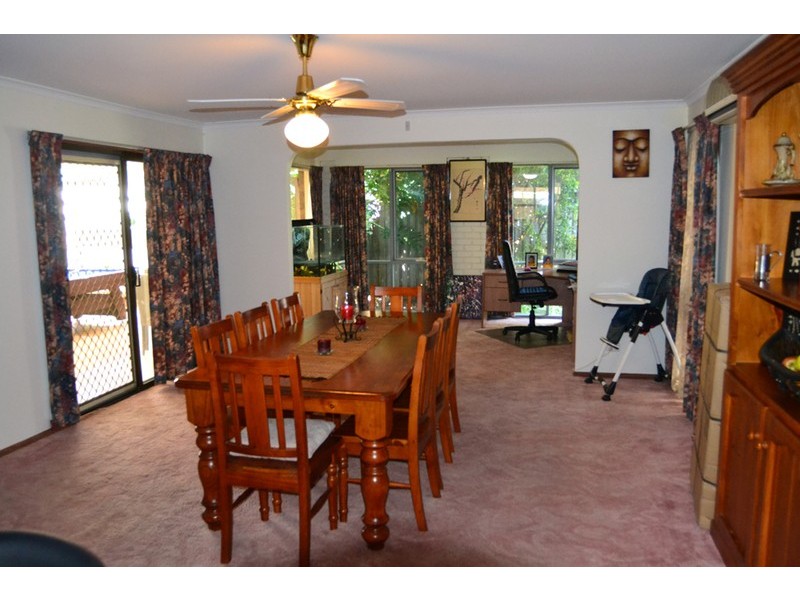 3 Tenterden Place, Mill Park VIC 3082