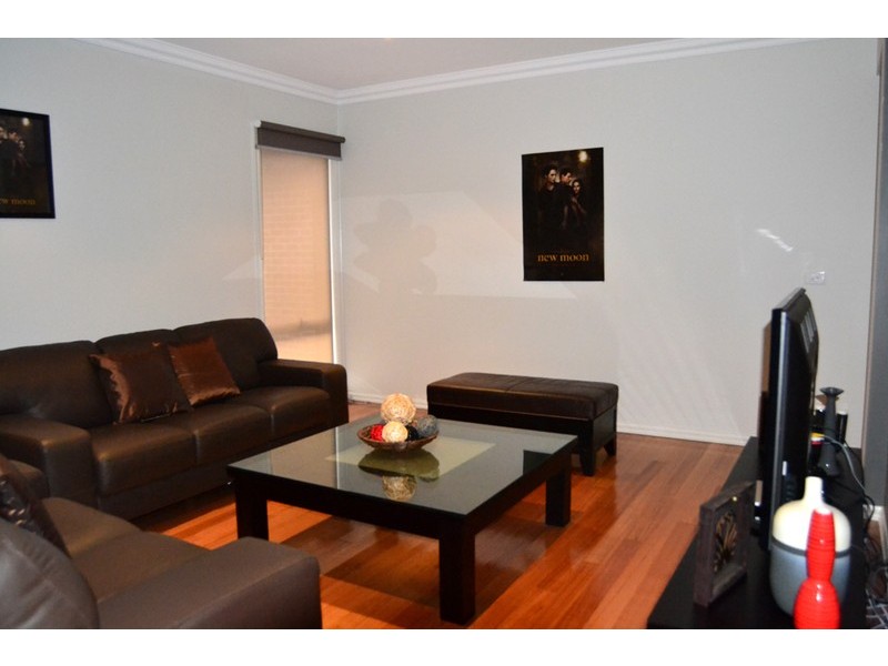 25 Songbird Crescent, South Morang VIC 3752