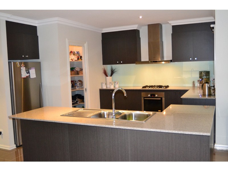 25 Songbird Crescent, South Morang VIC 3752