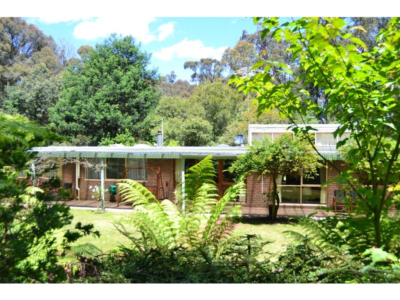 148 Kestrel Lane, Kinglake West VIC 3757