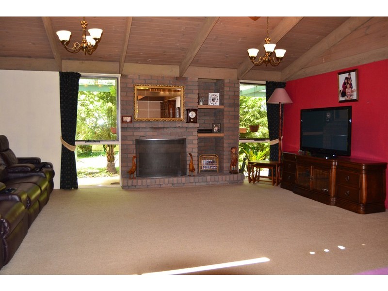 148 Kestrel Lane, Kinglake West VIC 3757