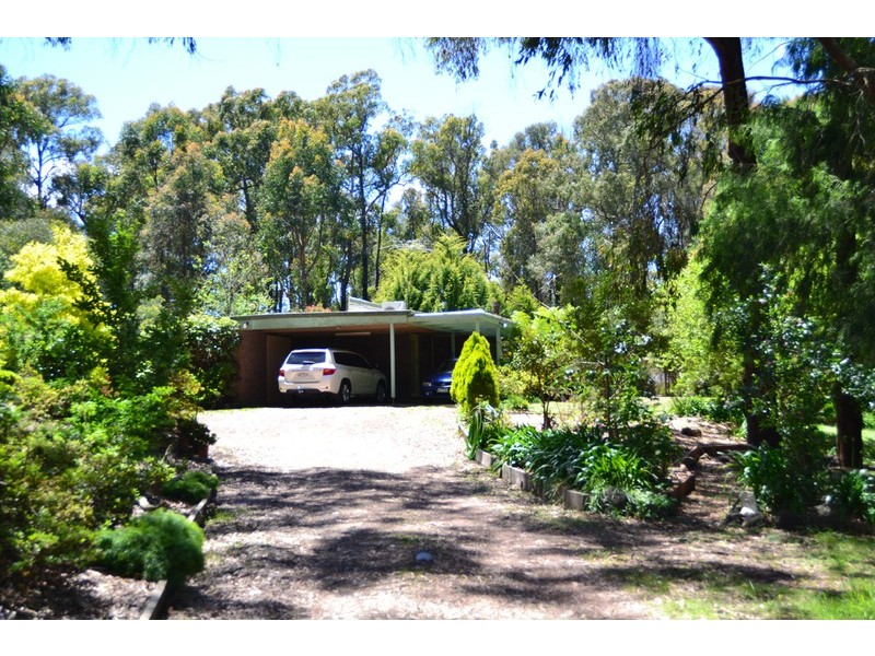 148 Kestrel Lane, Kinglake West VIC 3757