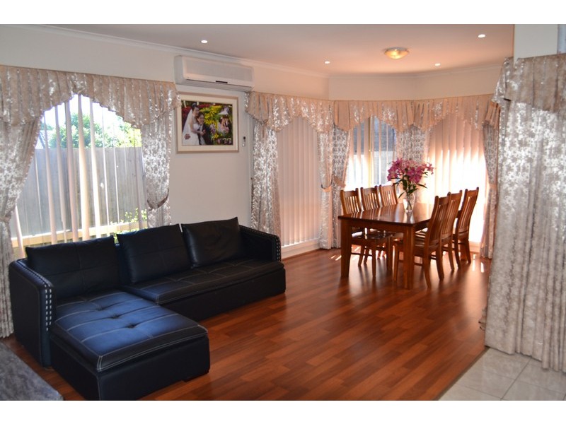 6  Mount Court, Mill Park VIC 3082