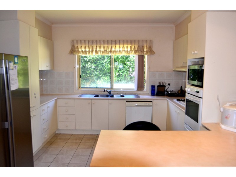 6  Mount Court, Mill Park VIC 3082