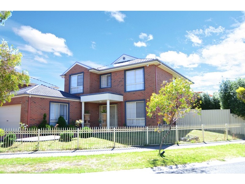 6  Mount Court, Mill Park VIC 3082