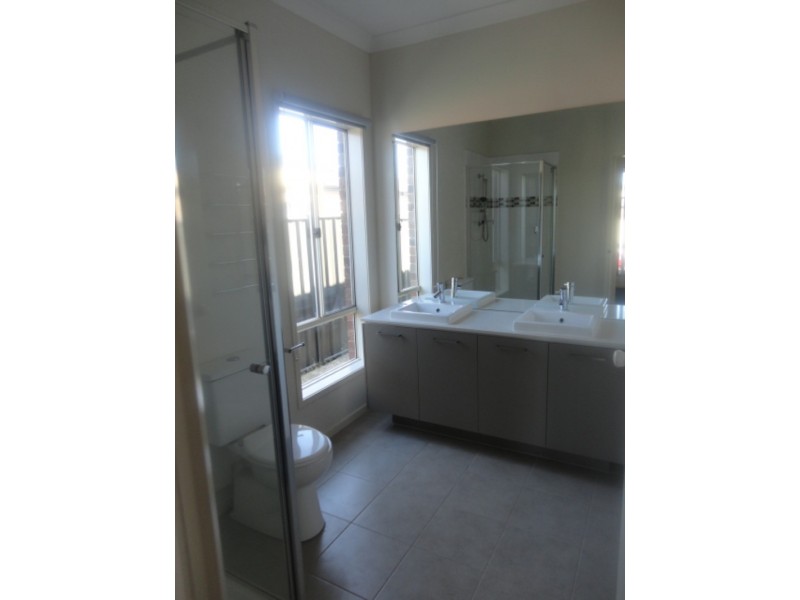 3 Kalatha Street, South Morang VIC 3752