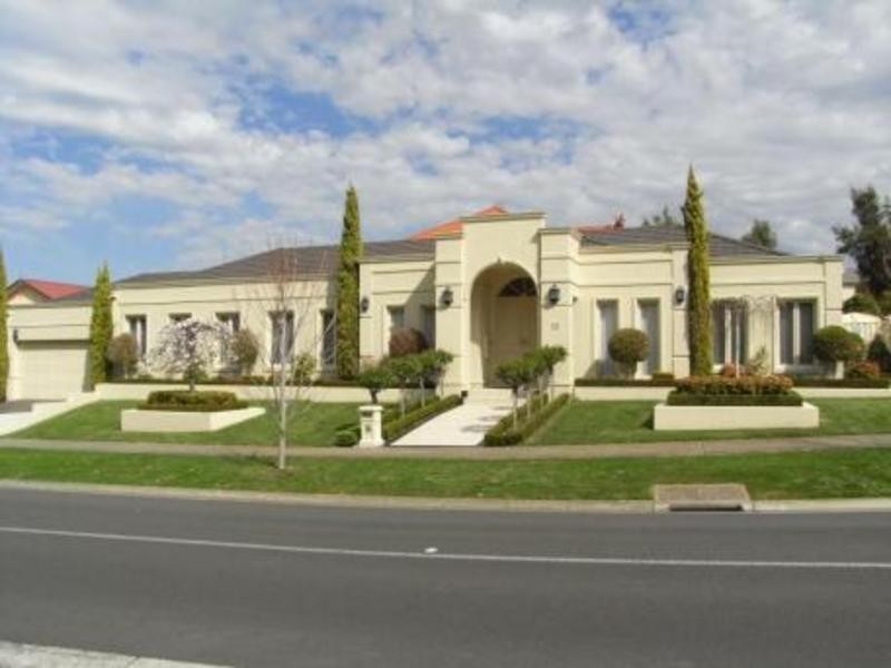 17 Australis Drive, Mill Park VIC 3082