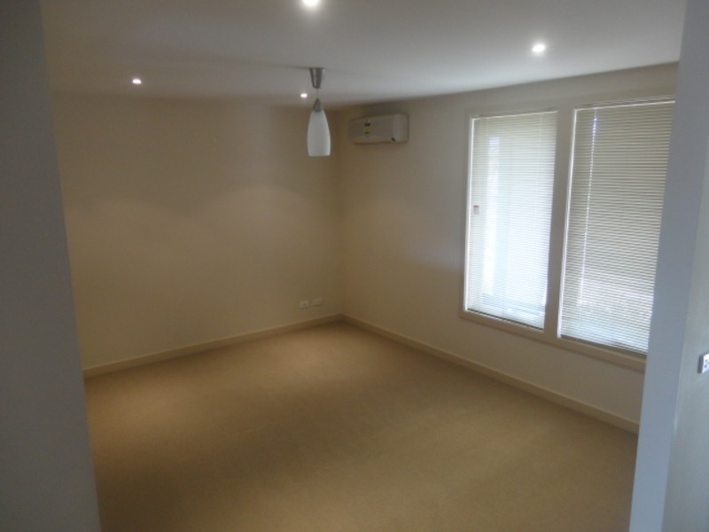 28B  Mission Hill Way, Craigieburn VIC 3064