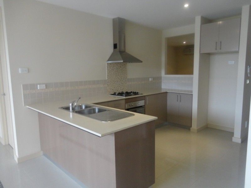 28B  Mission Hill Way, Craigieburn VIC 3064