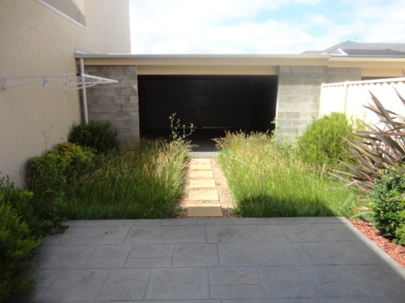 28B  Mission Hill Way, Craigieburn VIC 3064