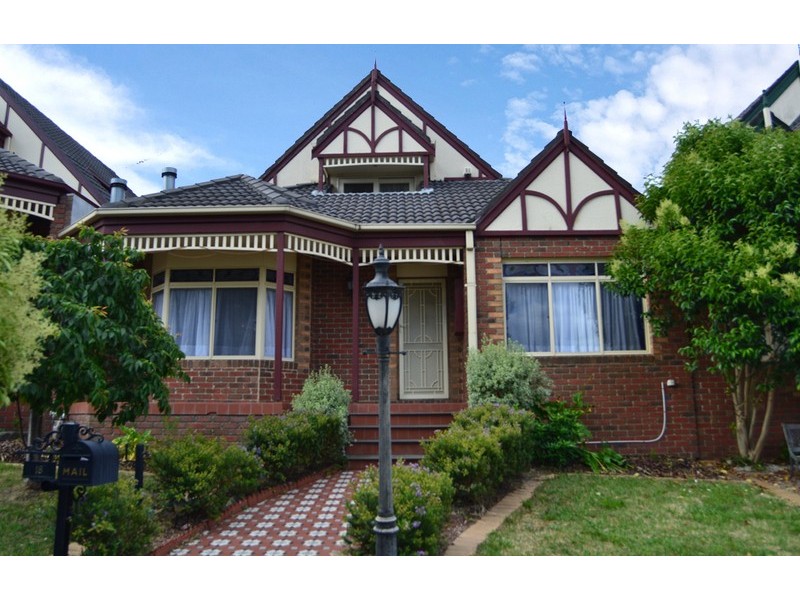 18 Viewbank Place, Mill Park VIC 3082