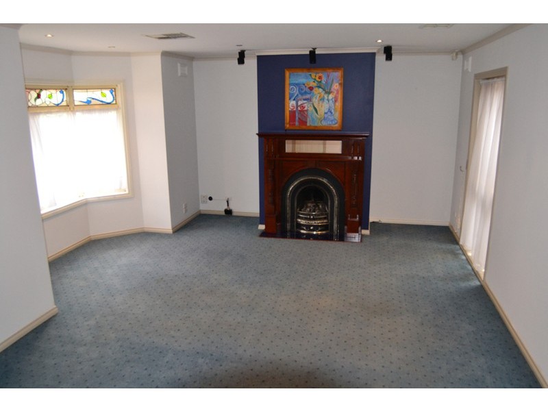 18 Viewbank Place, Mill Park VIC 3082