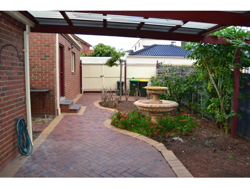 18 Viewbank Place, Mill Park VIC 3082