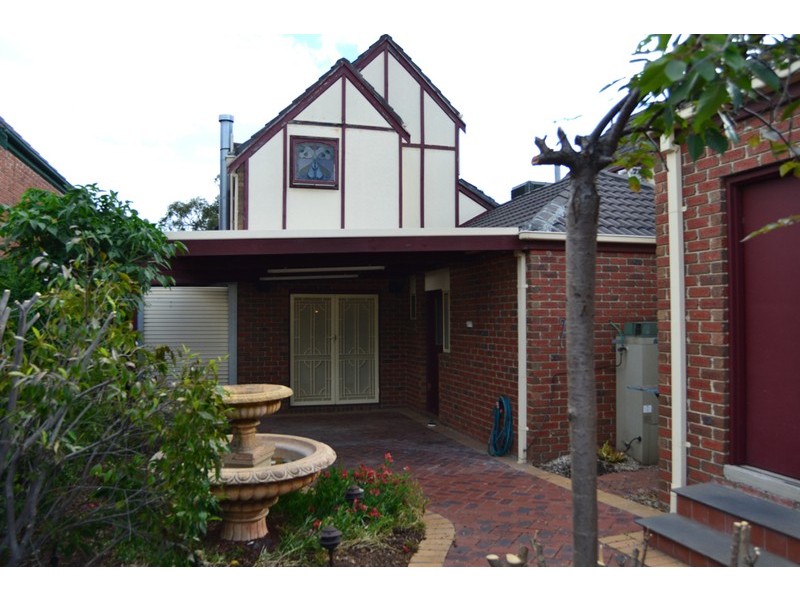 18 Viewbank Place, Mill Park VIC 3082