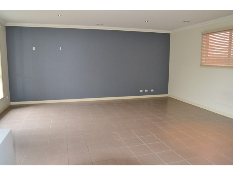 6/5 Cobb Street, South Morang VIC 3752