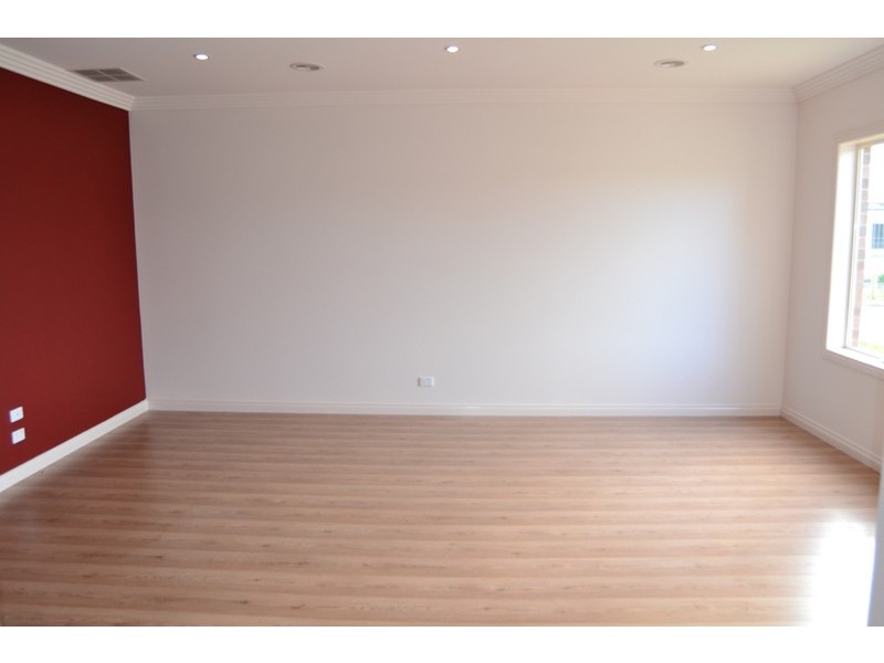 21 Riverside Drive, South Morang VIC 3752