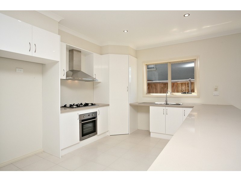 8 Belinda Court, South Morang VIC 3752