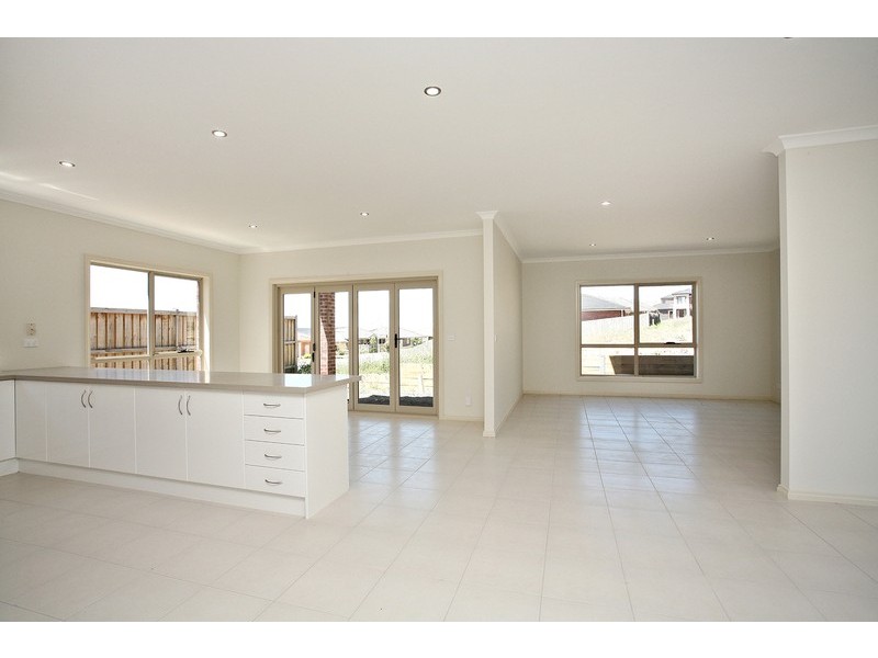 8 Belinda Court, South Morang VIC 3752