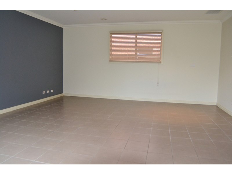6/5 Cobb Street, South Morang VIC 3752