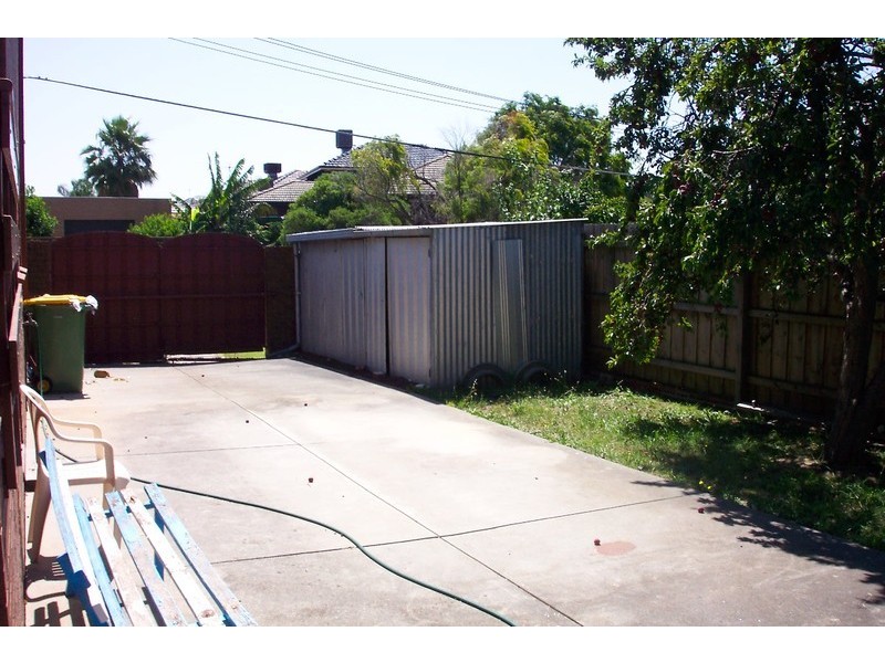 96 Dunne Street, Kingsbury VIC 3083