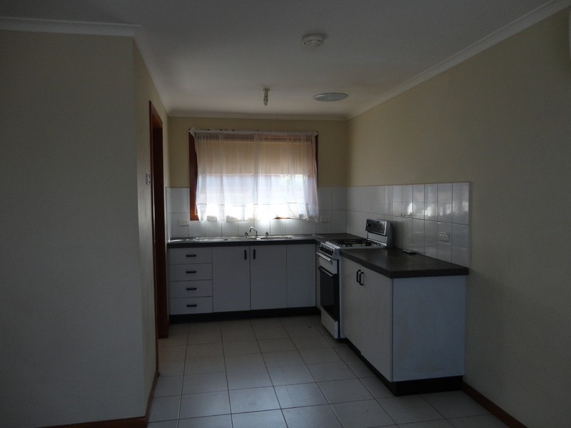 1/22 Barry Road, Thomastown VIC 3074