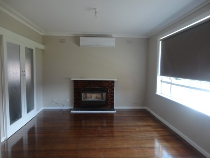 15 Elizabeth Court, Reservoir VIC 3073