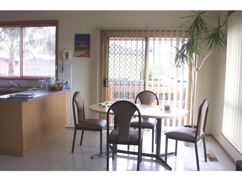 2/35 Azalea Avenue, Mill Park VIC 3082