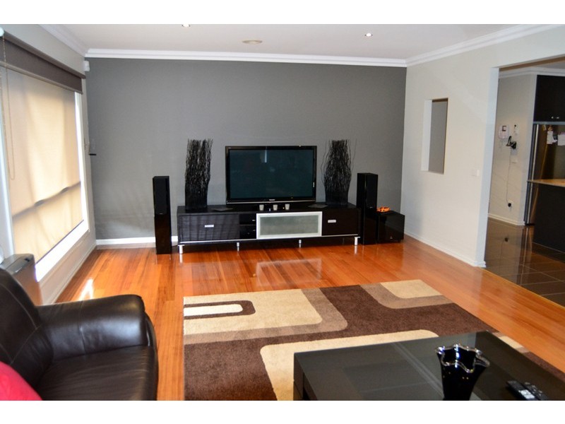 25  Songbird Crescent, South Morang VIC 3752