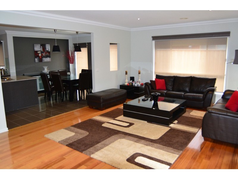 25  Songbird Crescent, South Morang VIC 3752