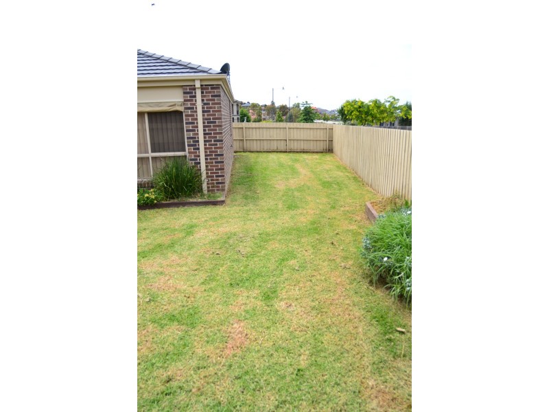 33 Belinda Street, South Morang VIC 3752