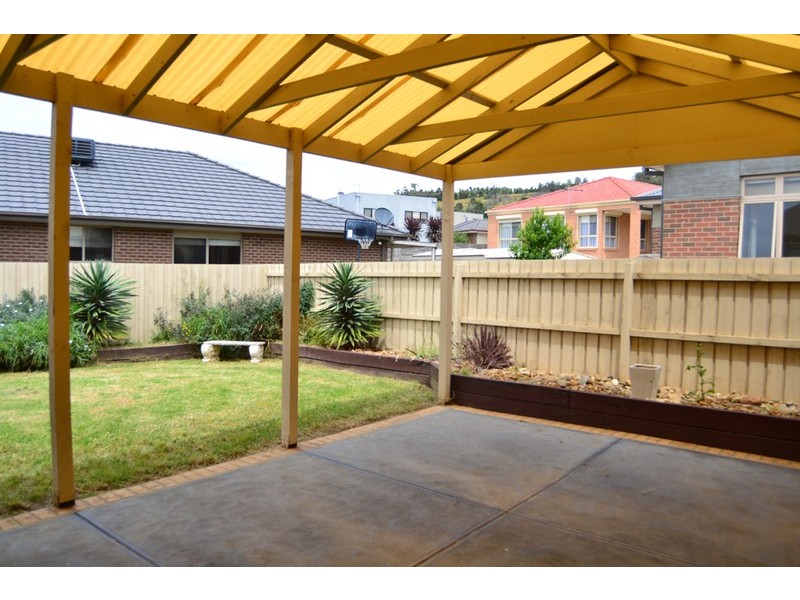 33 Belinda Street, South Morang VIC 3752