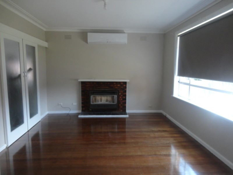 15 Elizabeth Court, Reservoir VIC 3073