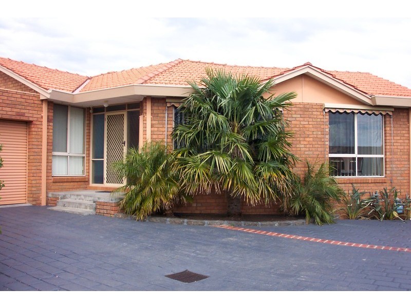 2/35 Azalea Avenue, Mill Park VIC 3082