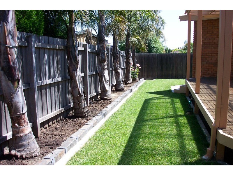 2/35 Azalea Avenue, Mill Park VIC 3082