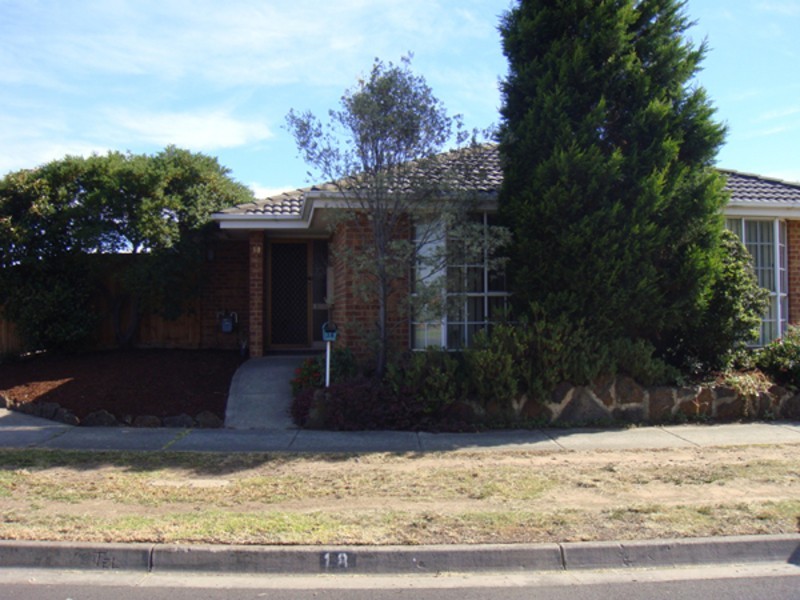 18 Jasmine Drive, Mill Park VIC 3082