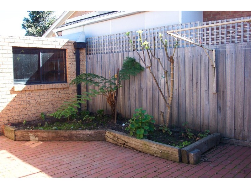 1/28 Hawkes Drive, Mill Park VIC 3082