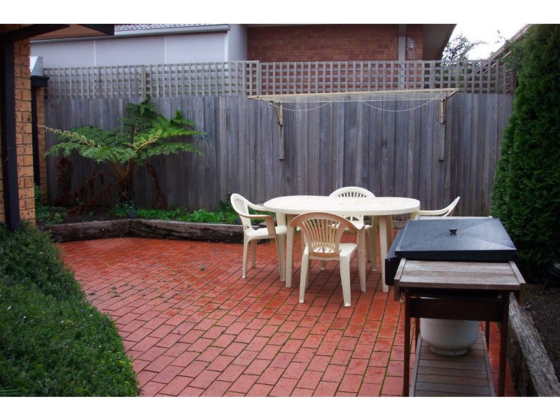 1/28 Hawkes Drive, Mill Park VIC 3082