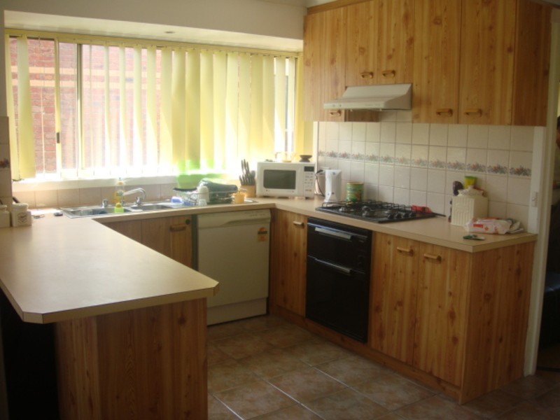 17 Hawkes Drive, Mill Park VIC 3082