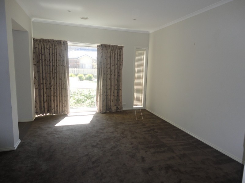 14 Malabar Walk, Bundoora VIC 3083