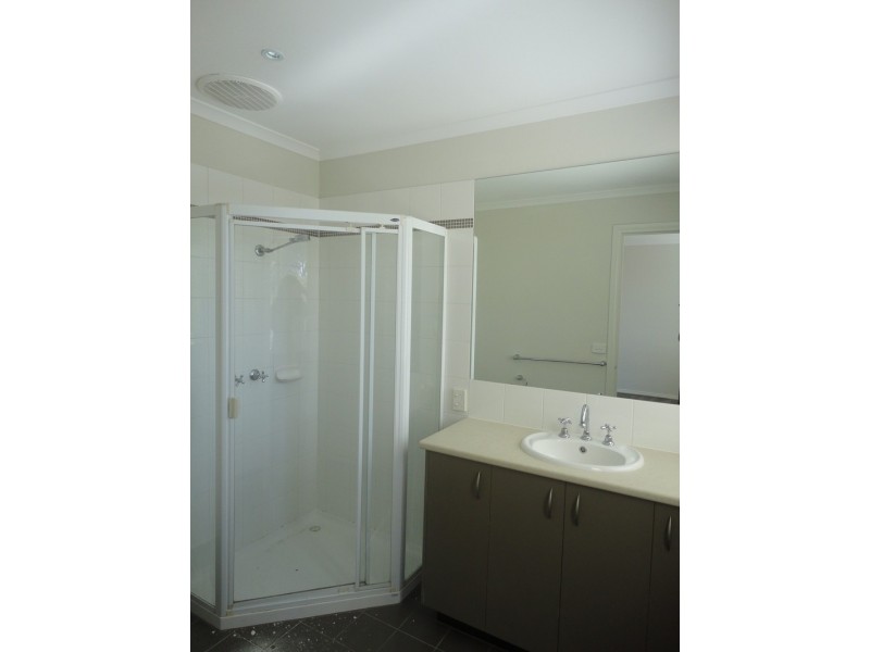 14 Malabar Walk, Bundoora VIC 3083